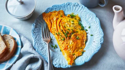 Омлет с сыром, который всегда удается – рецепт, спасающий утра