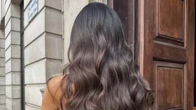 Як зробити найкращу домашню маску для волосся для зволоження та блиску