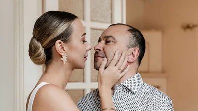 Жена Виктора Павлика неожиданно показала тест на беременность