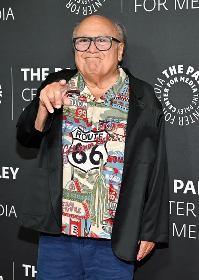 81-летний Дэнни ДеВито рассказал, как завоевывал женщин несмотря на низкий рост - фото 792470