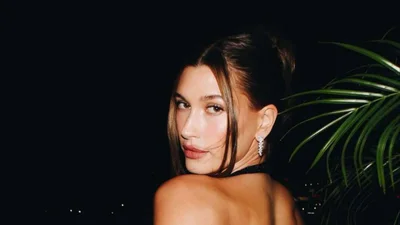 Вечеринка Хейли Бибер перед 29-летием с тортом на 5 ярусов и бриллиантами, взорвала соцсети - так гуляют только суперстар