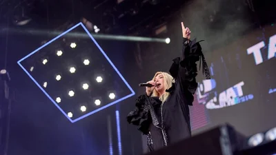 Ирина Билык неожиданно показалась с Валерием Залужным, от которого получила подарок