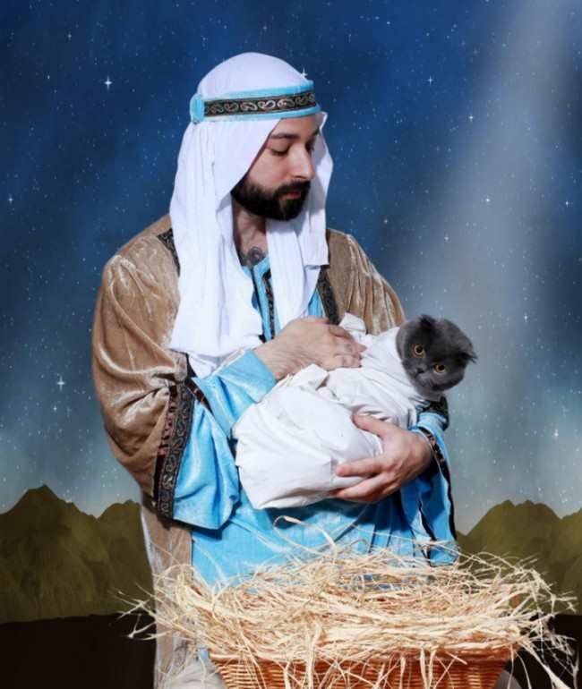 Странные рождественские фотосессии, которые заставят тебя сказать 'Что за кошмар' - фото 795324