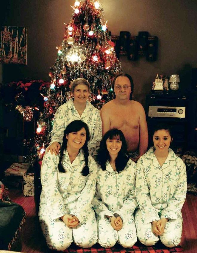 Странные рождественские фотосессии, которые заставят тебя сказать 'Что за кошмар' - фото 795334