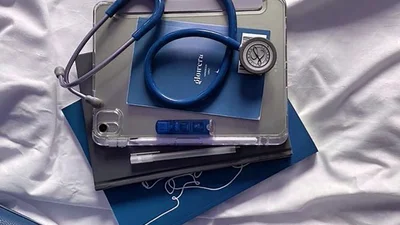 Поздравления с Днем невролога 2025 - картинки и короткая проза, чтобы отправить в мессенджере