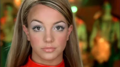 Брітні Спірс з 2000-х: музична терапія для тих, хто втомився бути дорослим