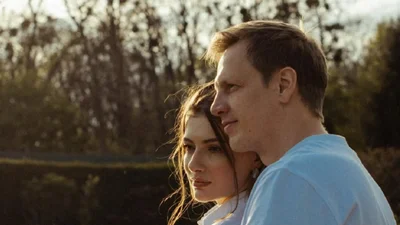 Екатерина Тышкевич поздравила мужа с годовщиной отношений и заинтриговала второй необычной свадьбой