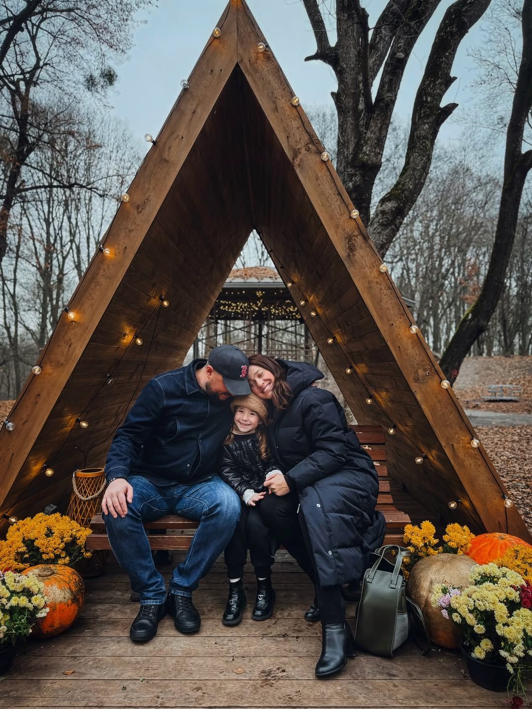 'Ваша родина надихає': Наталка Карпа замилувала фото з донькою та чоловіком - 797232 'Ваша родина надихає': Наталка Карпа замилувала фото з донькою та чоловіком - фото 797232