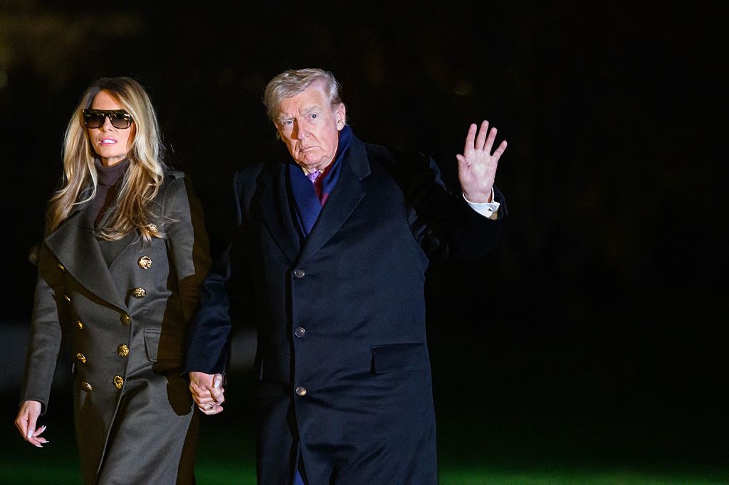 Меланія Трамп показала пальто на зиму 2025. - 797352 Меланія Трамп показала пальто на зиму 2025. - фото 797352