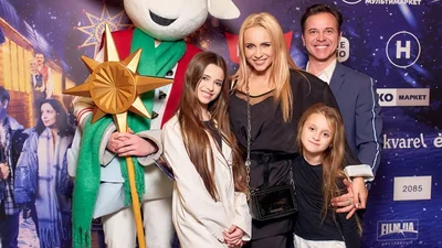 Дочь Лилии Ребрик смешно отреагировала на поцелуй мамы с Юрием Горбуновым