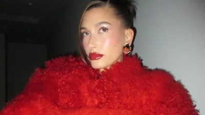 Журавлиновий мейк: святкові губи в ягідному відтінку для Нового року 2026 та Різдва