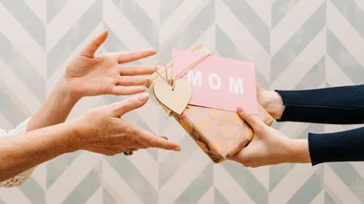 Идеи классных подарков для мамы на День Святого Николая