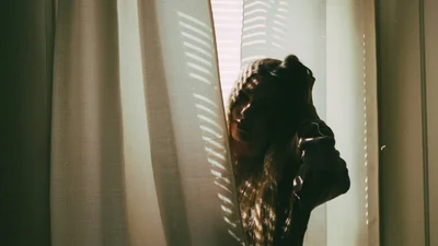 Гороскоп на 4 декабря: кому не стоит злиться по пустякам, а кому - слишком заморачиваться сплетнями