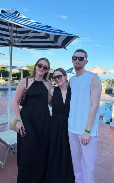 Джуліанна Мур та її діти - фото 799145