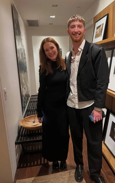 Джуліанна Мур та її син Калеб Фрейндліх Мур - фото 799147