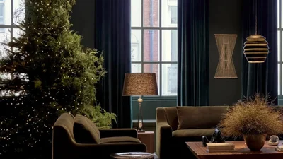 Тренд 2026: почему все отказываются от игрушек и копируют "голую" елку Бекхэм