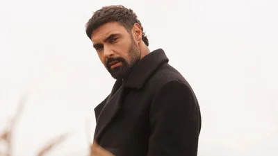 Колов ботокс та ловив крінж з пісень колег: Віталій Козловський зіграв у "Було – не було"