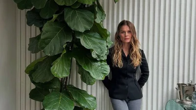 Фреймут вперше оприлюднила архівне фото з батьками: маленьку Олю не впізнати