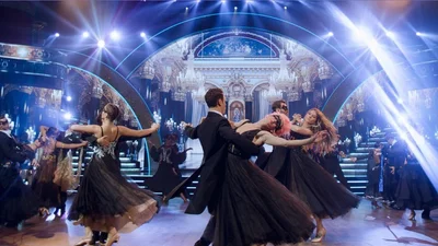 Как выглядят звездные пары "Танцев со звездами 2025"