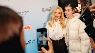 KOLA, ALEKSEEV, Diana Gloster и другие: как прошло благотворительное мероприятие Даши Квитковой "Под подушкой"