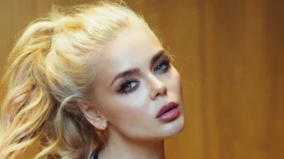 Инсайдеры показали фото Алины Гросу с округлым животиком - неужели скоро станет мамой