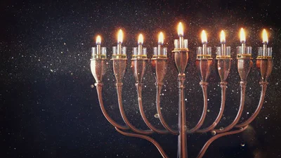 Ханука 2025 в Украине: топ открыток и смс, которые стоит отправить сегодня