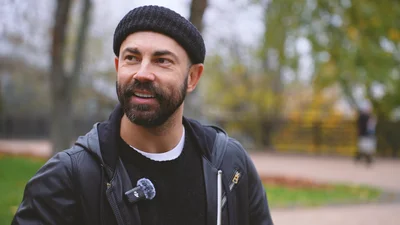 Андрій Бєдняков показав себе худого, молодого і з довгим волоссям: невпізнавані архівні фото