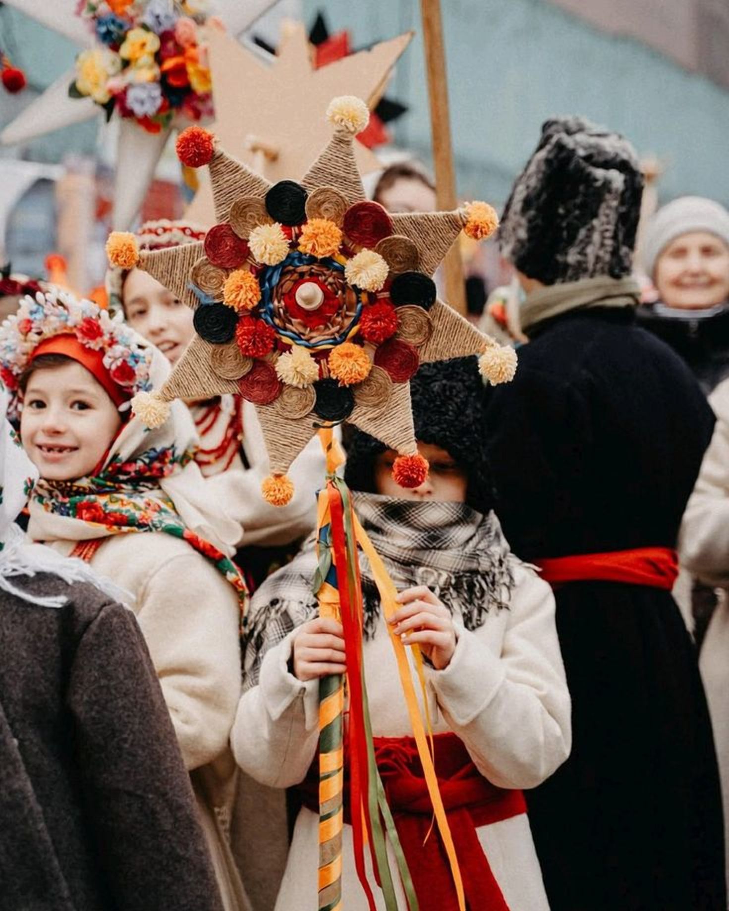 Веселые колядки для малышей: легко учим, весело поем - фото 803713