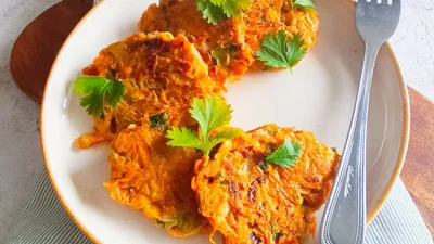 Швидко і без зусиль: рецепт пухких оладок з картоплею і морквою