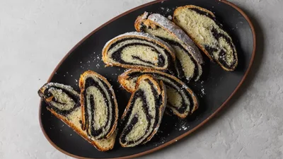 Сдобный рулет с маком на Рождество – классика праздничной выпечки