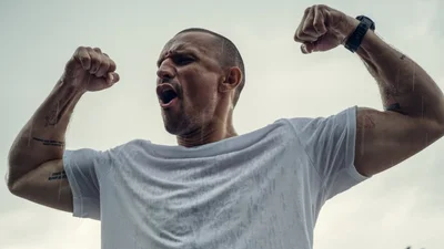 Бейби-холостяк: сестра Тараса Цимбалюка показала уникальное фото актера в пеленках