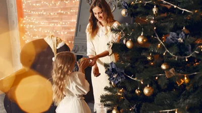 Буде стояти довго: лайфхаки, які допоможуть зберегти свіжість ялинки