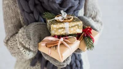 Подарунки на Новий рік до 500 гривень: все це можна купити в останній момент