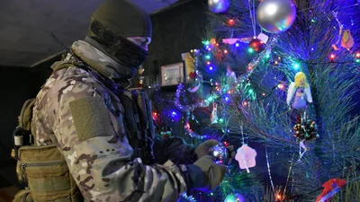 Свято навіть на передовій: щемкі та душевні привітання з Новим 2026 роком для наших захисників