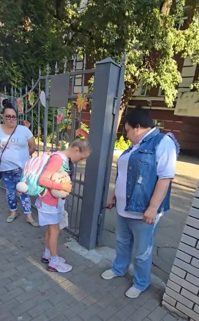 Чим закінчився скандал із директоркою гімназії, яка не пускала дітей на уроки у шортах - 808165 Чим закінчився скандал із директоркою гімназії, яка не пускала дітей на уроки у шортах - фото 808165