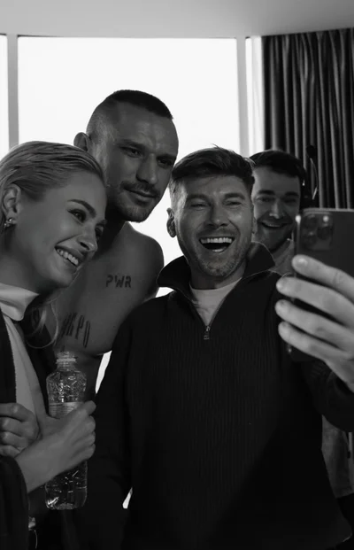 Тарас Цимбалюк показав пристрасть із відомою акторкою під хіт Анни Трінчер 'Півонії' - фото 808719