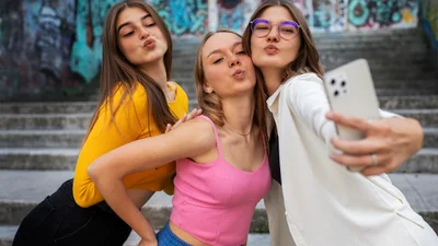 Дитинство без гаджетів: чому в Німеччині заговорили про заборону соціальних мереж