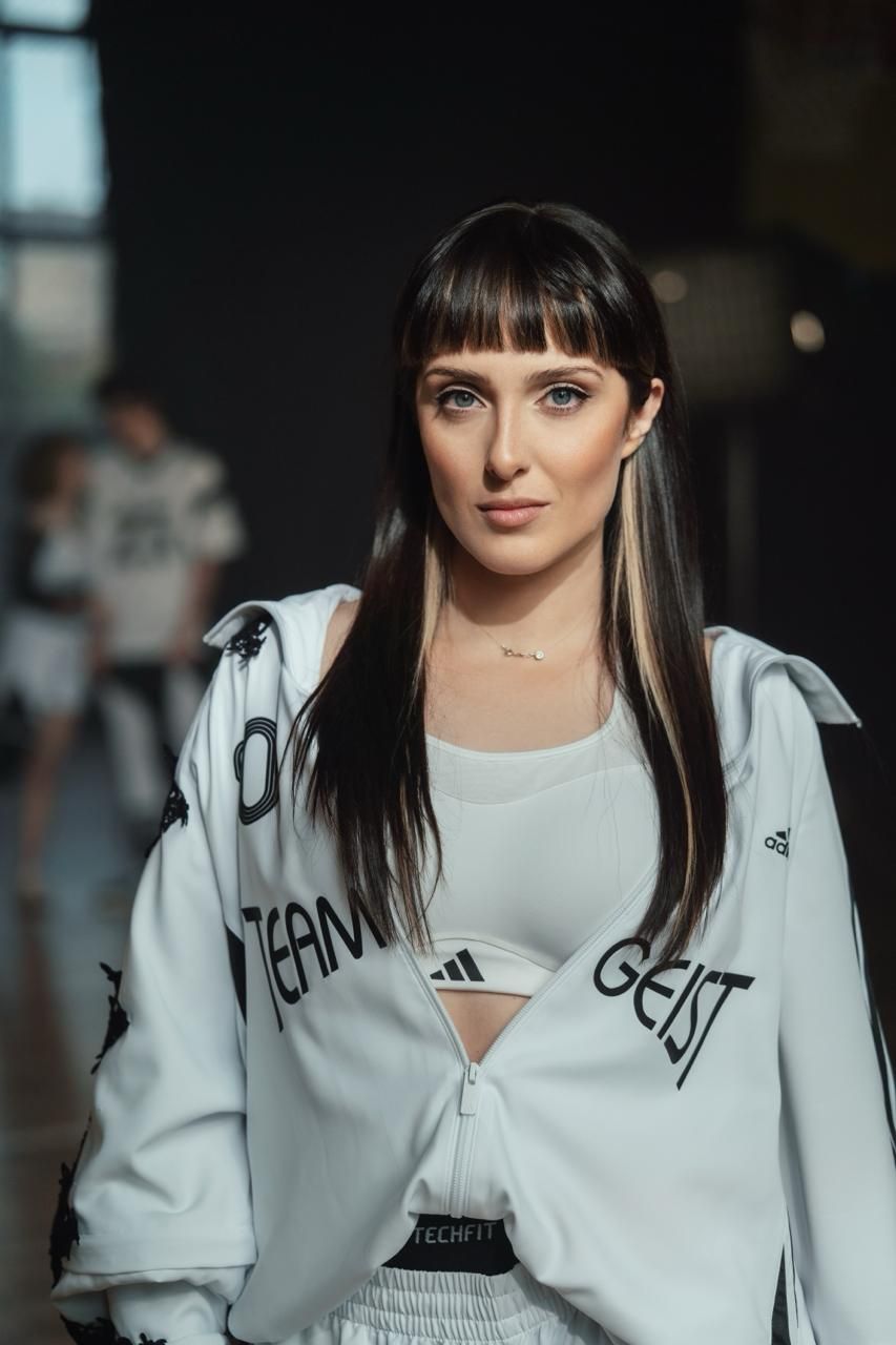 Звездные поздравления: DOROFEEVA, Phil It, Тринчер, YAKTAK, Санина, OMARGALIEVA, TAYANNA и другие знаменитости поздравили читателей Люкс с Новым годом - 809797 Звездные поздравления: DOROFEEVA, Phil It, Тринчер, YAKTAK, Санина, OMARGALIEVA, TAYANNA и другие знаменитости поздравили читателей Люкс с Новым годом - фото 809797