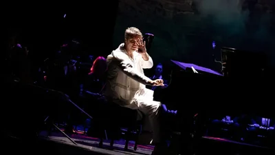 Піаніст Євген Хмара вразив сумою, яку йому щомісяця приносить музика