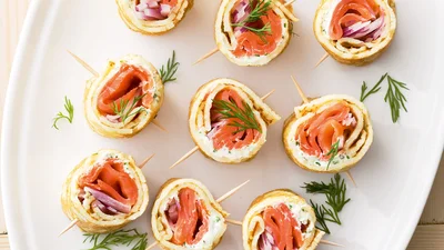 Когда нет времени: 3 аппетитные закуски с лавашем на Новый год