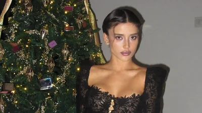 Морозні губи – ностальгічний тренд макіяжу, який повертається в моду