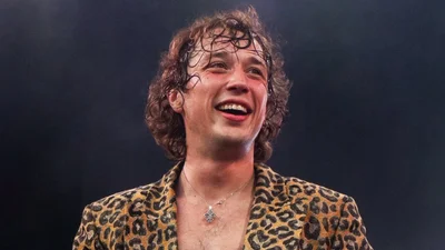 Відомий український співак несподівано став вчителем у школі