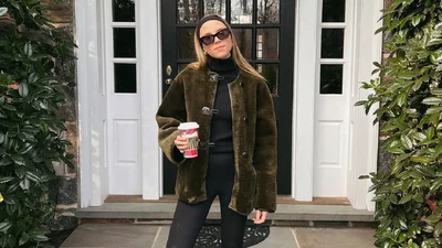 З чим носити легінси взимку: теплі й комфортні образи для холодних днів