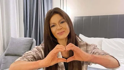 Руслана показала свіже фото своєї 75-річної мами, яка виглядає дуже молодо - це точно не старша сестра