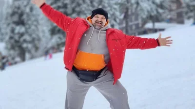 Василий Вирастюк показал лицо своего сына от новой возлюбленной: мальчику исполнился один год