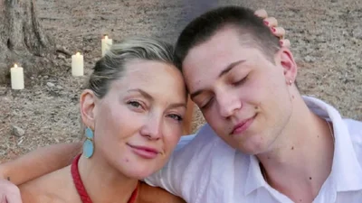 Кейт Хадсон привітала сина з 22-річчям і засвітила його кохану: красень схожий на маму – фото