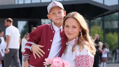 Анна Кошмал з сином пережили вже другий "приліт" біля будинку: "Загинули люди.. Жах"