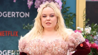 Нікола Кохлан святкує День народження: цікаві факти про колоритну зірку "Бріджертонів" та добірка фільмів з нею