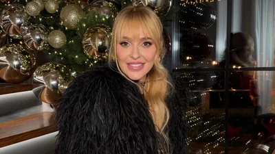 Як виглядає дружина власника АТБ: Анна Буткевич показала рідкісні фото з мамою-іменинницею