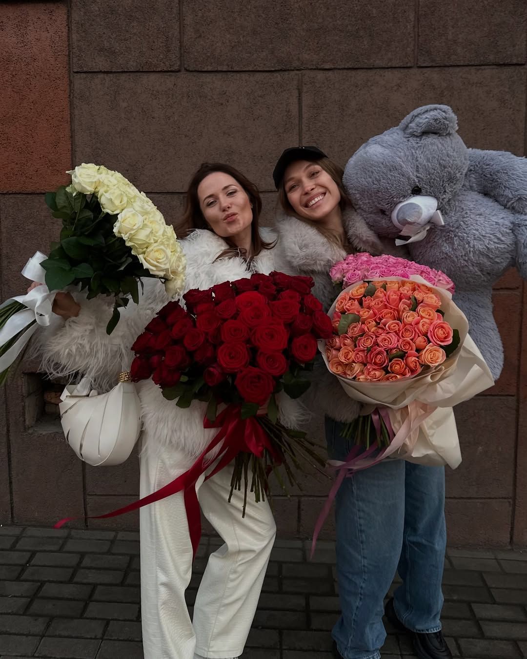18 лет дружбы коту под хвост: Елена Светлицкая намекнула на разрыв с кумой Натальей Денисенко - 814850 18 лет дружбы коту под хвост: Елена Светлицкая намекнула на разрыв с кумой Натальей Денисенко - фото 814850